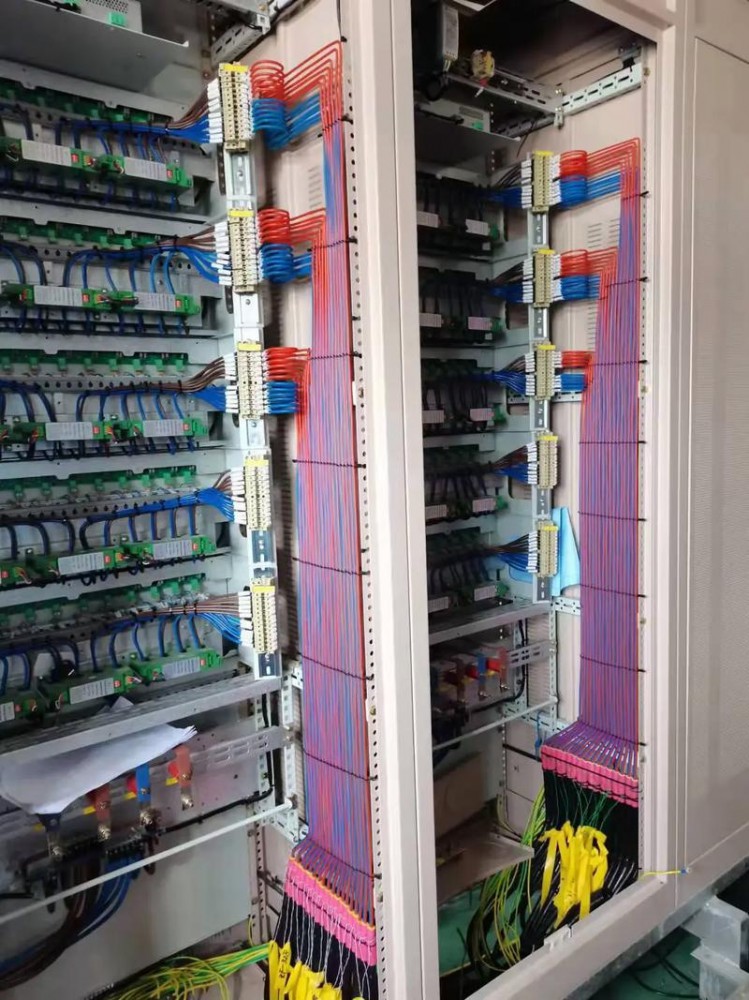配电柜二次线详解：设计、安装与维护全流程指南