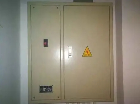 配电柜常见痛点：跳闸说来就来，生产和安全都受影响