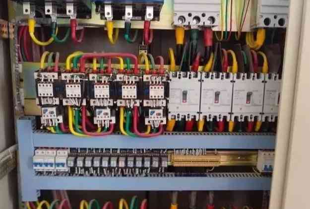 配电柜接线图原理详解：电气小白也能看懂的完整指南